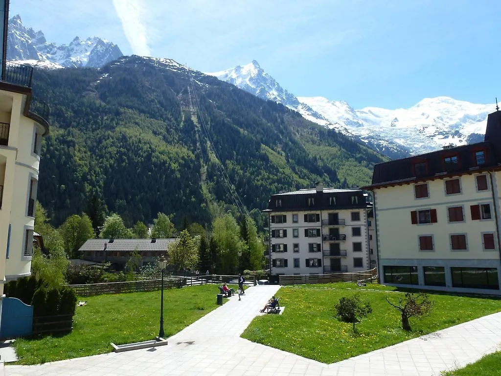 Cocoon Apartment Chamonix 0*,